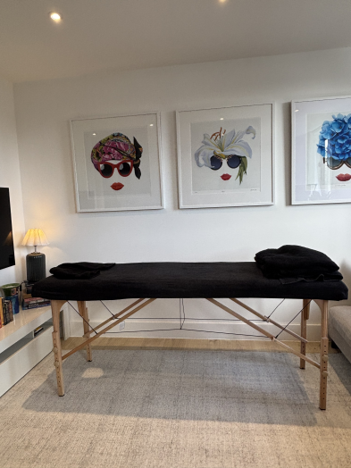 Bertie delivering home massage in London